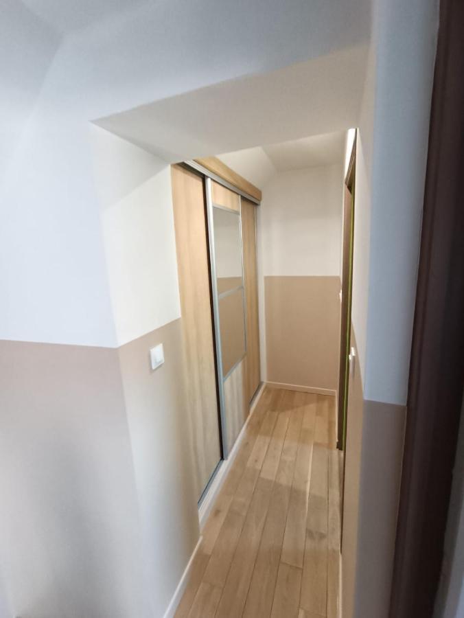 Maison Chaleureuse Avec Netflix Et Ps5 Valenciennes Exterior photo